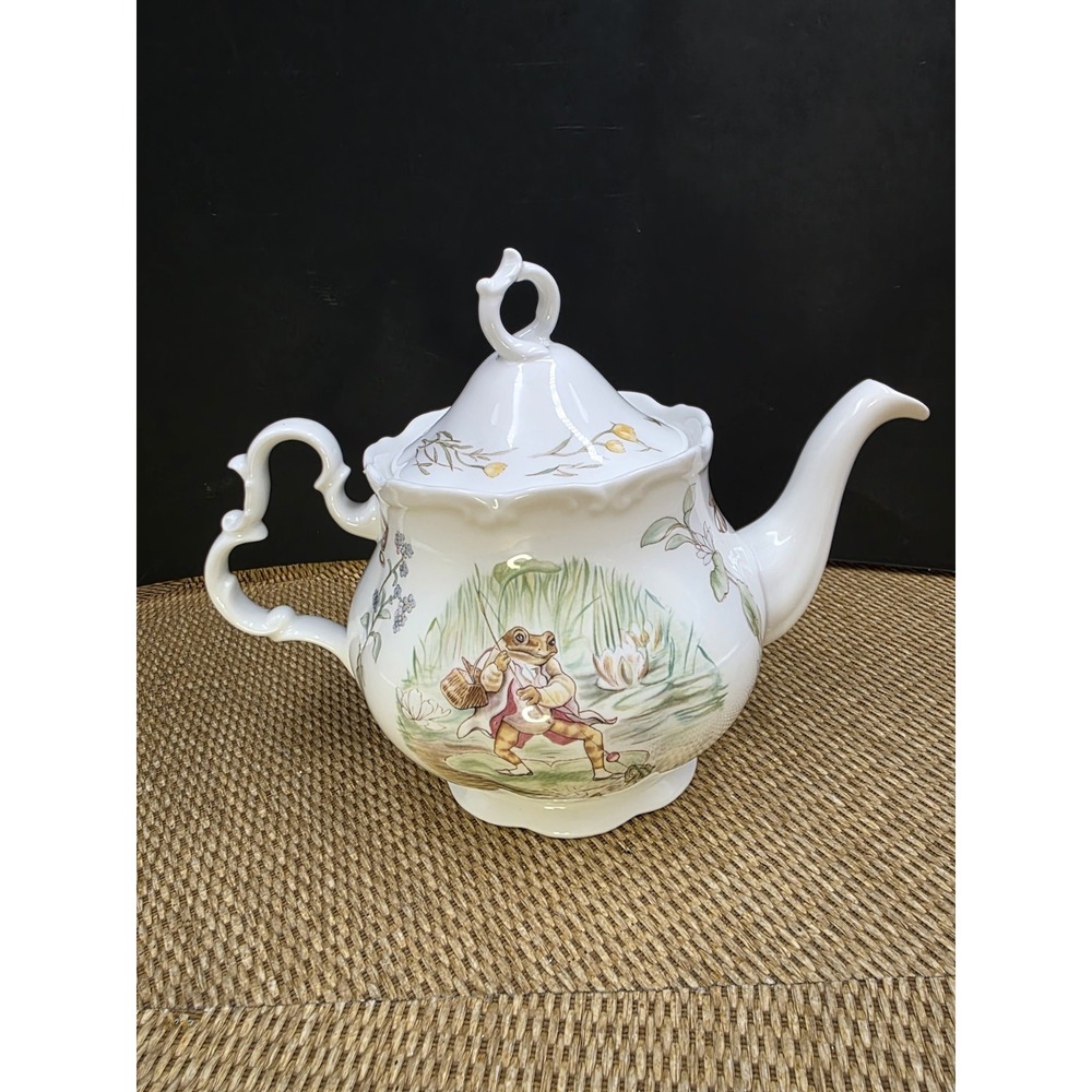 Royal Albert Beatrix Potter Teapot England Bone‎ China Jemima Puddle-Duck Floral